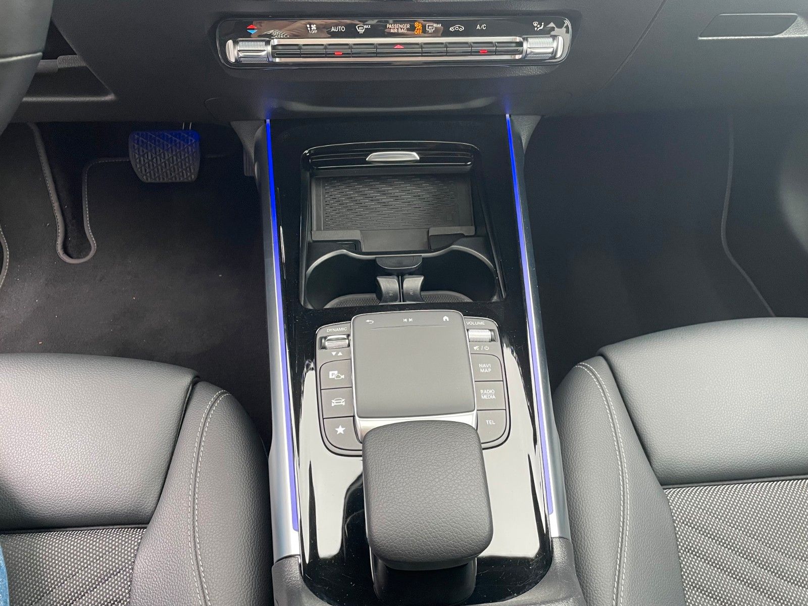 Fahrzeugabbildung Mercedes-Benz GLB 220 d 4MATIC Progressive AHK+Memory+Pano+360