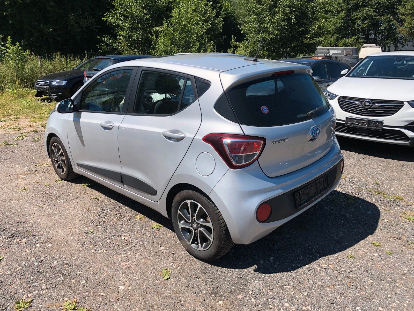Fahrzeugabbildung Hyundai i10 Style Frontschaden