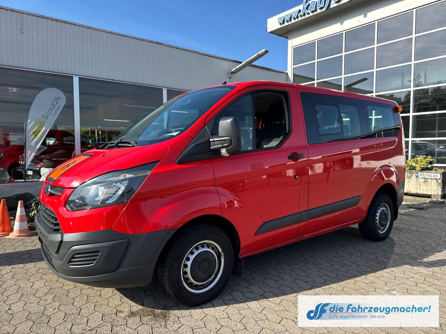 Fahrzeugabbildung Ford Transit Custom Kombi 300 L1 2.2 TDCi *2275 *EXPO