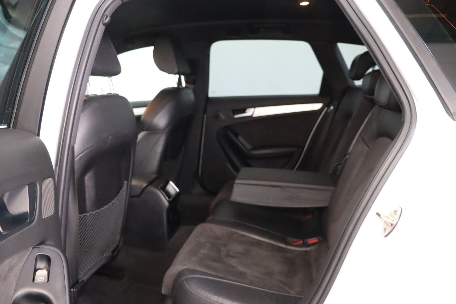 Fahrzeugabbildung Audi A4 2.0 TDI S line Avant * Sitzhzg. * Alcantara *