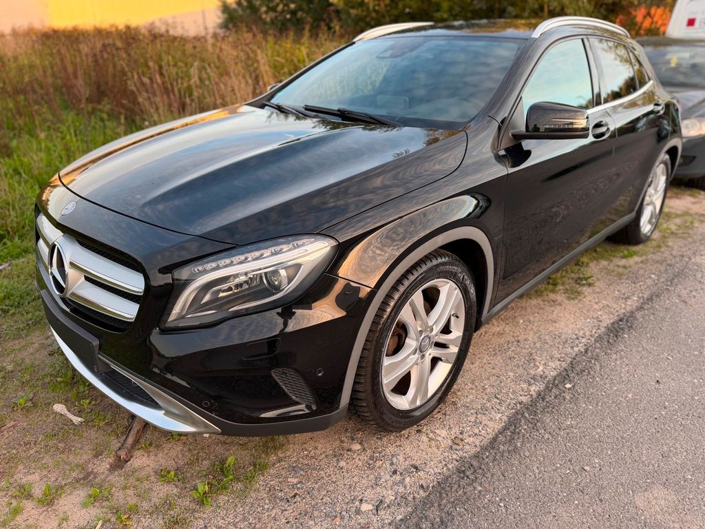 Image of Mercedes-Benz GLA 220