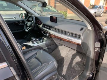 Audi Q7 - 7