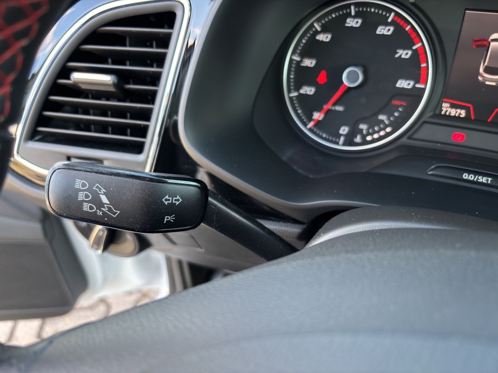 Fahrzeugabbildung SEAT Leon ST FR 1.5 TSI LED RFK Keyless SH