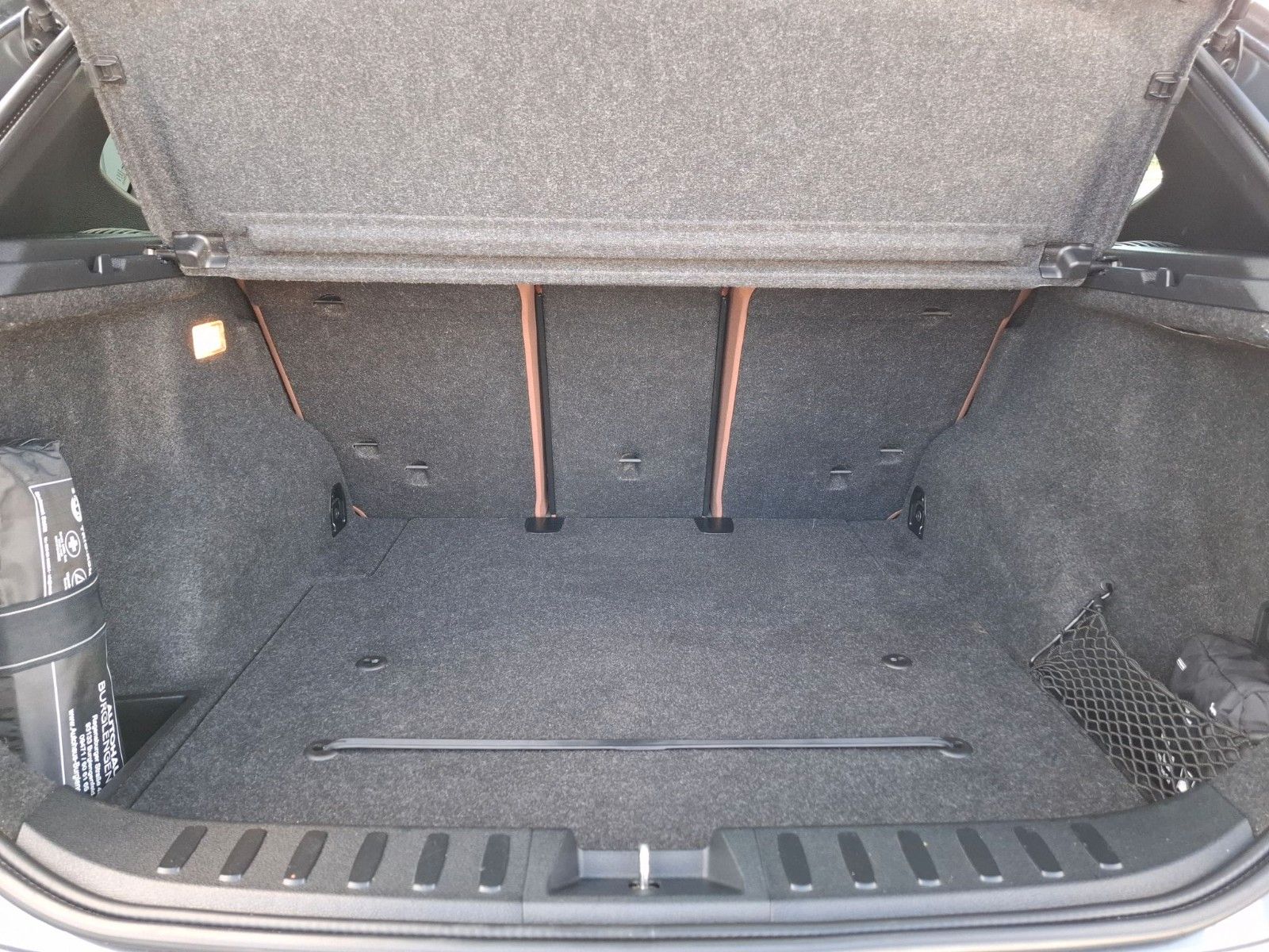 Fahrzeugabbildung BMW X1 xDrive 20 d ! LEDER ! NAVI ! KAMERA ! PANO !