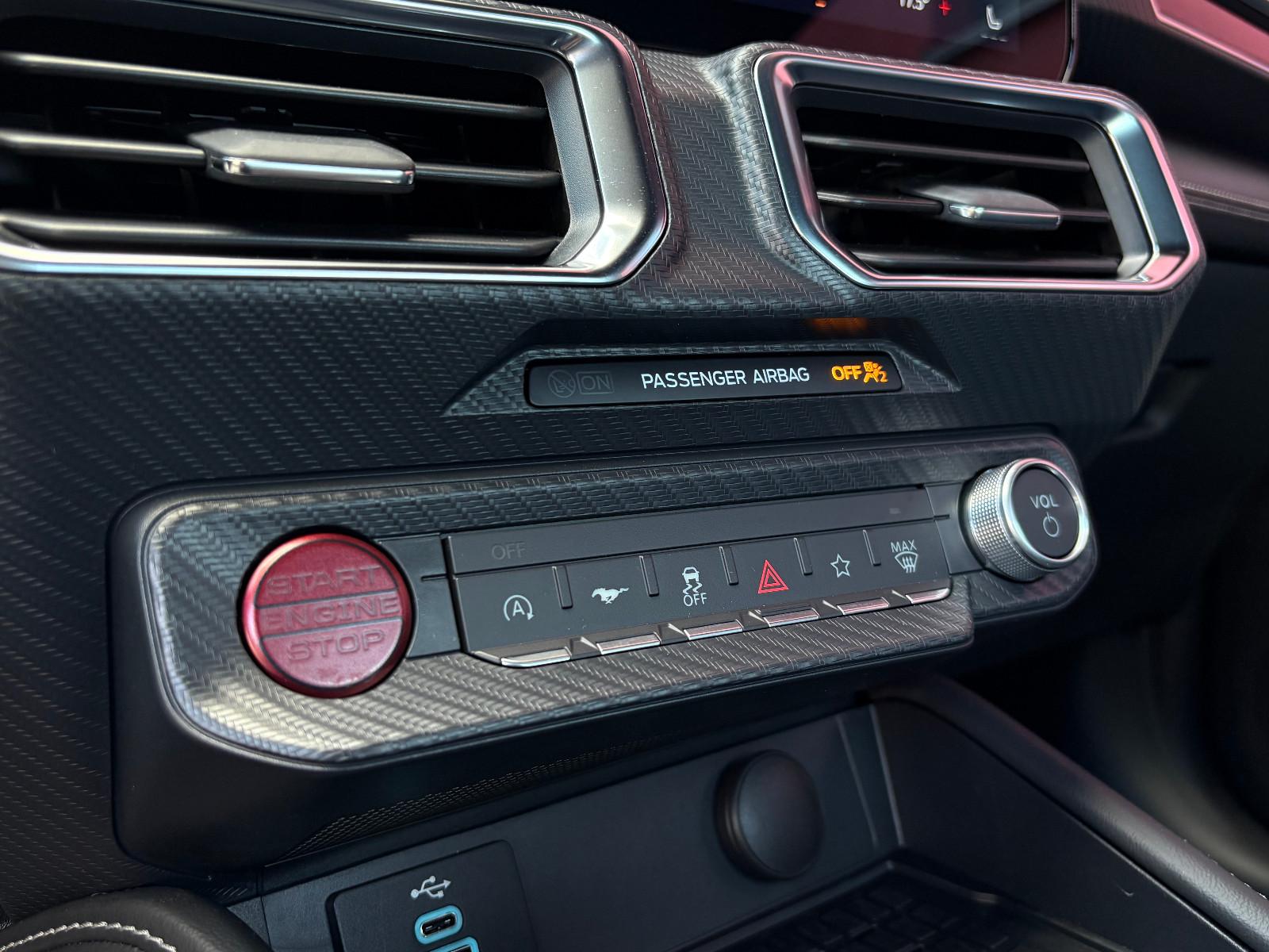 Ford MUSTANG GT 5.0 V8 COUPE NEUES MODELL NUR 3.332KM