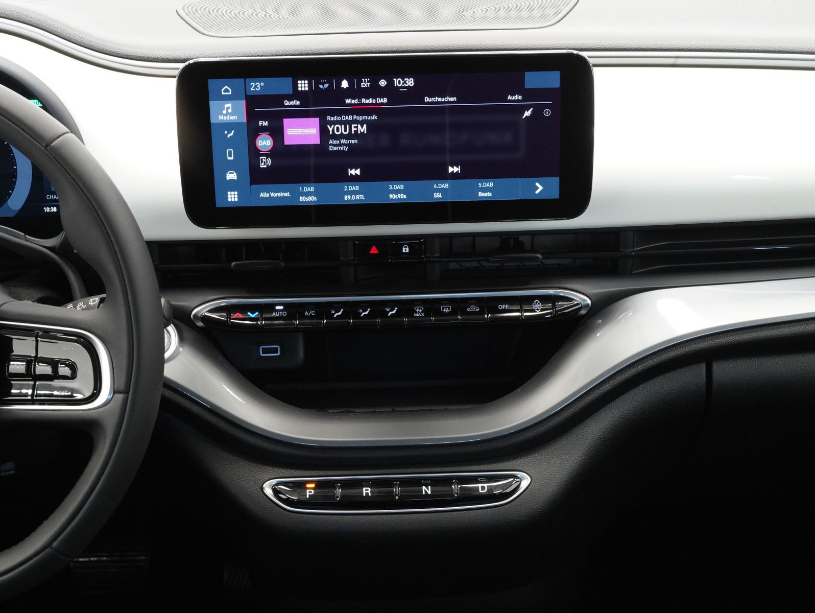 Fahrzeugabbildung Fiat 500e 87KW/42kWh/DC-LADEN/CARPLAY/DAB/SOH