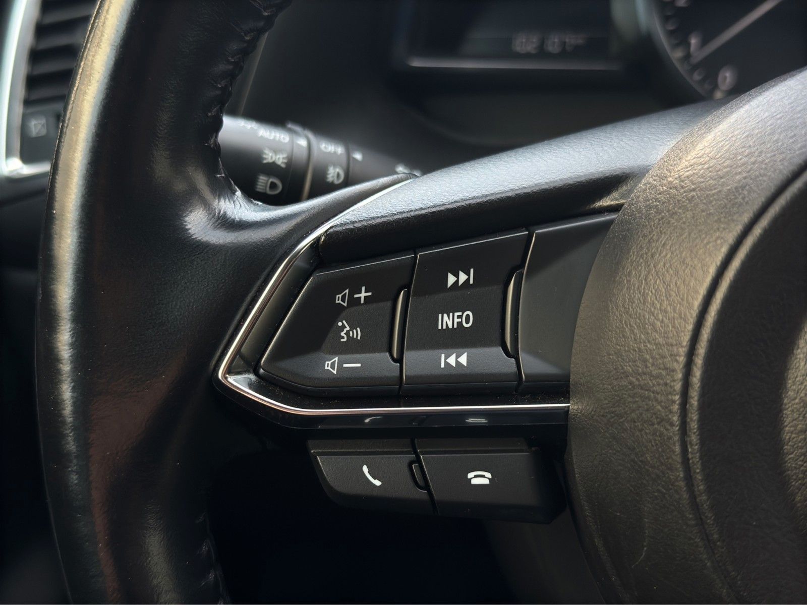 Fahrzeugabbildung Mazda 3 Lim. Sports-Line/Bose/LED/Kamera/Head-Up