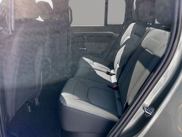 Land Rover Defender 110 X-Dynamic SE D250+Pano+AHK+ACC+MY25