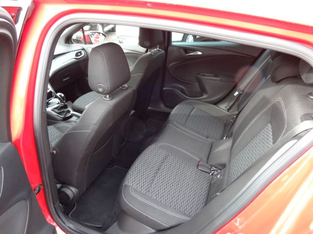 Fahrzeugabbildung Opel Astra K Lim/Dynamic/SitzH/PDC/Klima/150PS