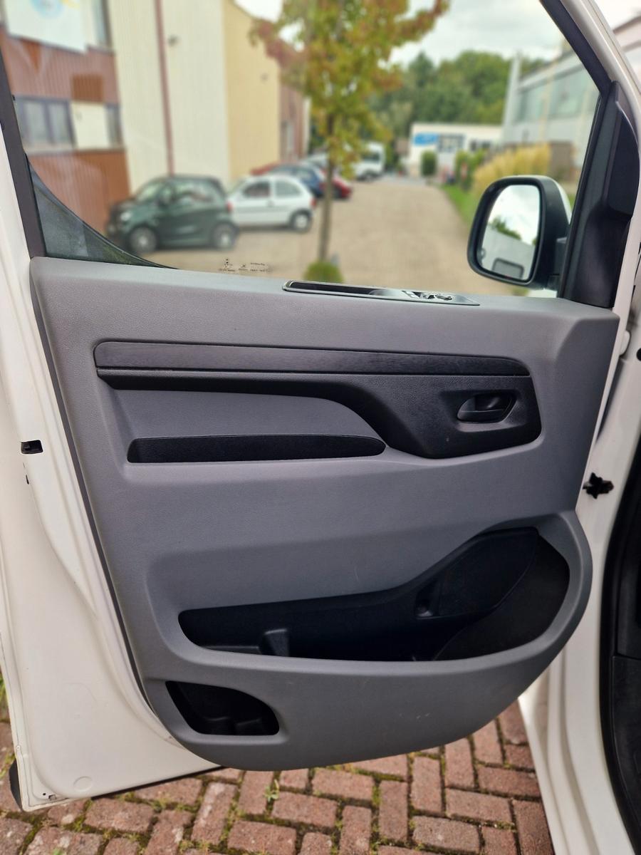 Toyota Proace L1 Kasten Meister PDC V+H Kamera Navi