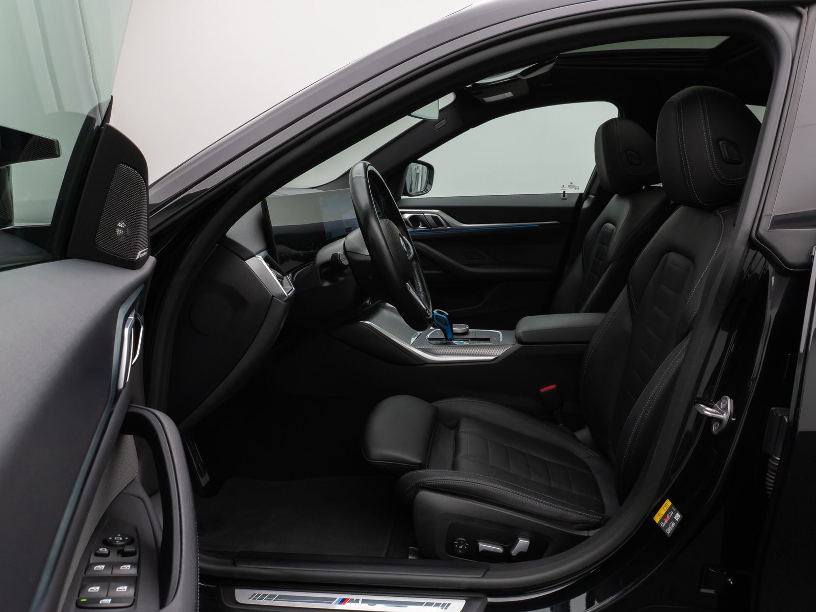 Fahrzeugabbildung BMW i4 M50 Gran Coupè Glasdach 360°HUD DAB H/K ACC