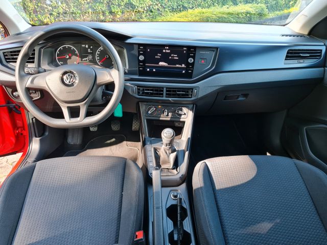 Fahrzeugabbildung Volkswagen Polo 1.0 Trendline Klima PDC Sitzheizung Telefon
