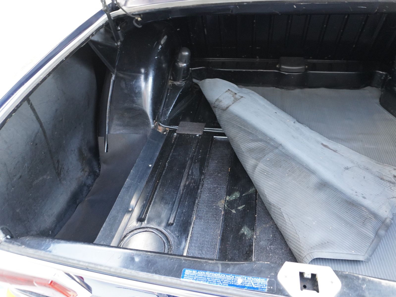 Fahrzeugabbildung Mercedes-Benz 200