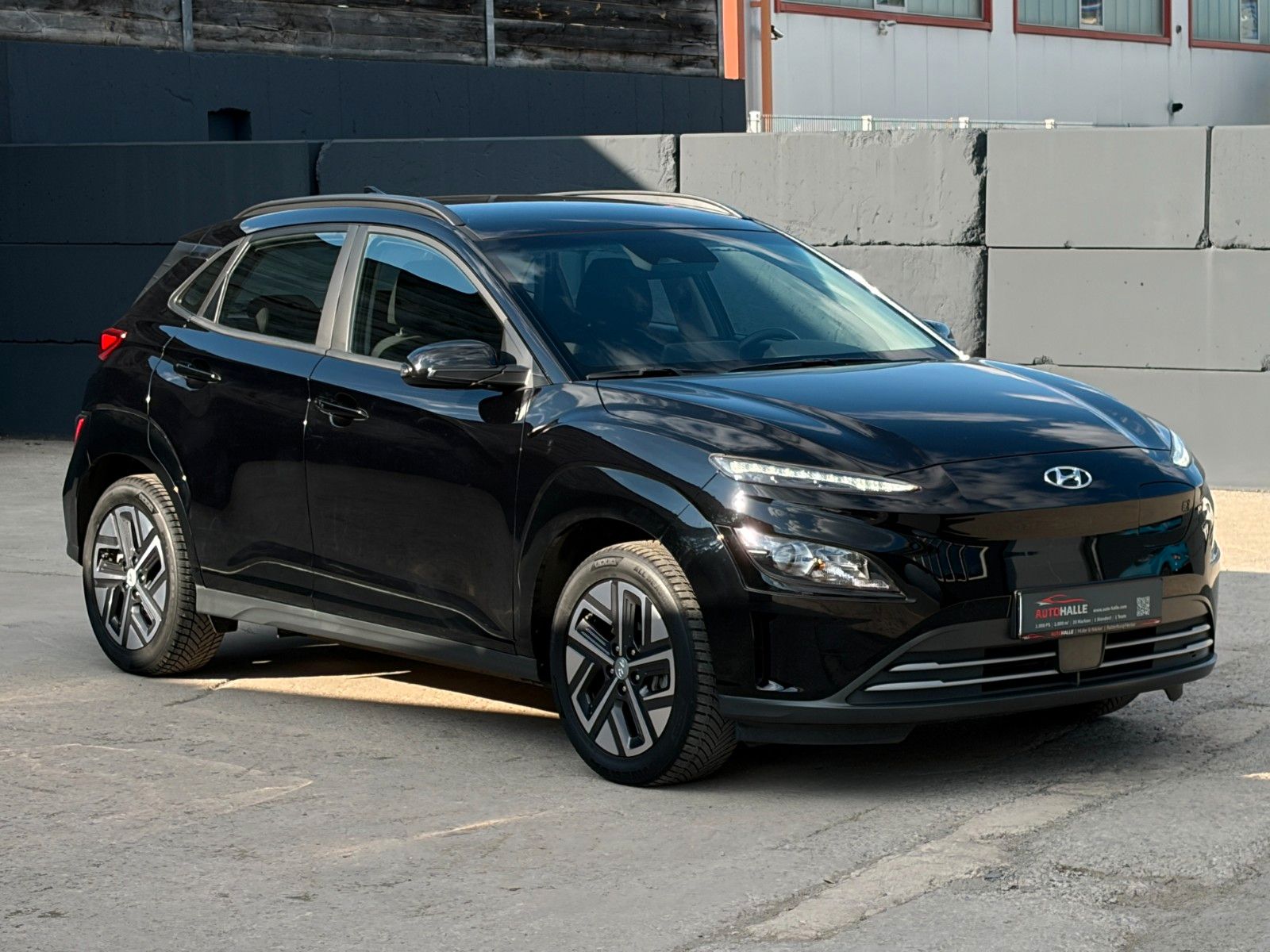 Fahrzeugabbildung Hyundai KONA E Select 2WD ACC PDC CAM LHZ SHZ CarPlay