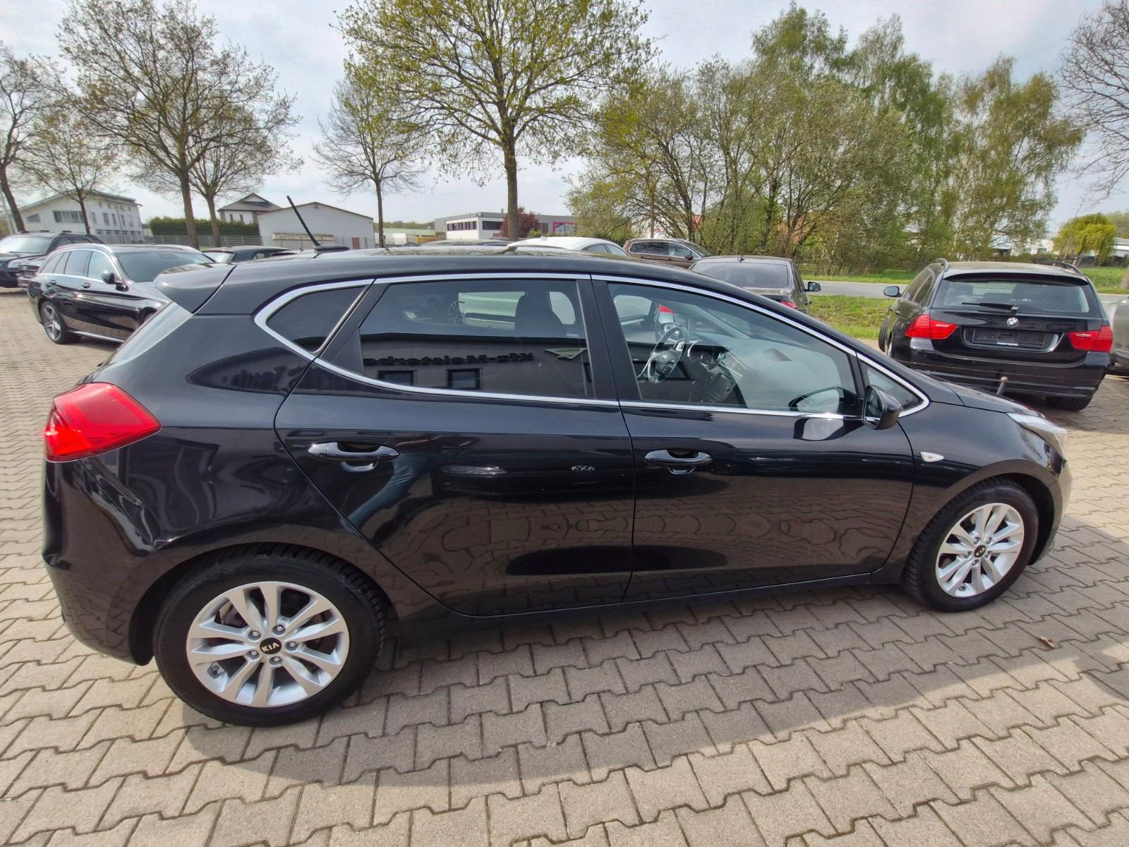 Kia cee'd / Ceed Navi Kamera Sitzheizung etc.