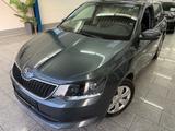 Skoda Fabia 1.4 TDI*AUTOMATIK*NAVI*TEMP*PDC*BLUE*AHK - Skoda Fabia: Automat