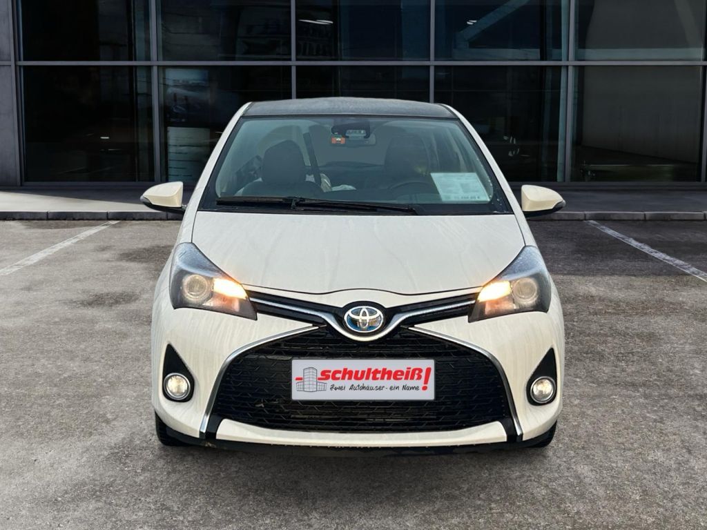 Fahrzeugabbildung Toyota Yaris Hybrid 1.5 VVT-i Lounge