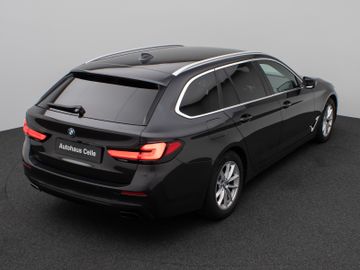 Fahrzeugabbildung BMW 520d xDr Tour AHK HUD HIFI ACC Komfortzug.