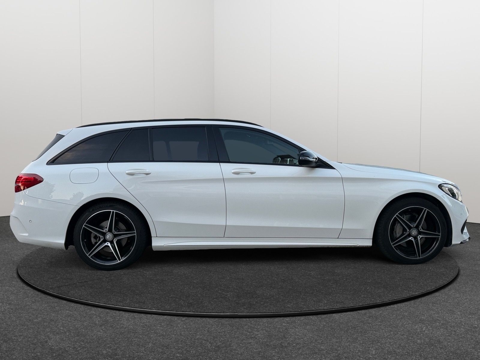 Fahrzeugabbildung Mercedes-Benz C 200 AMG Line Autom.Leder/R-Kamera/LED/Garantie