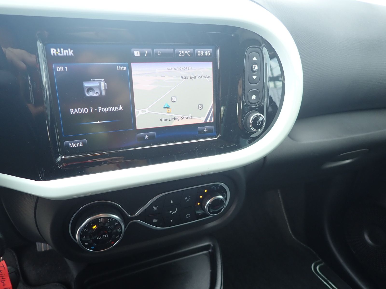 Fahrzeugabbildung Renault Twingo La Parisienne TCe 90 EDC