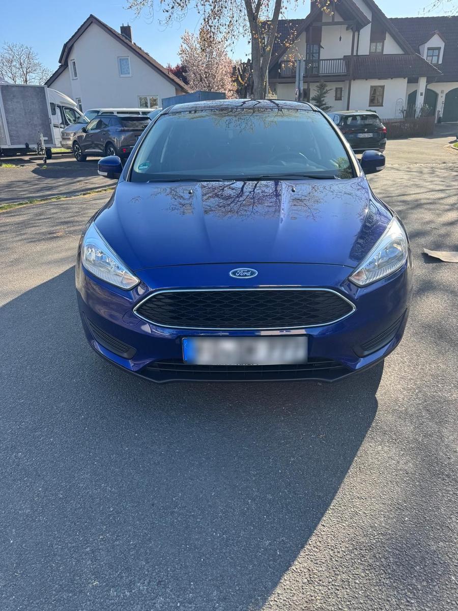 Ford Focus 2015 — rear view