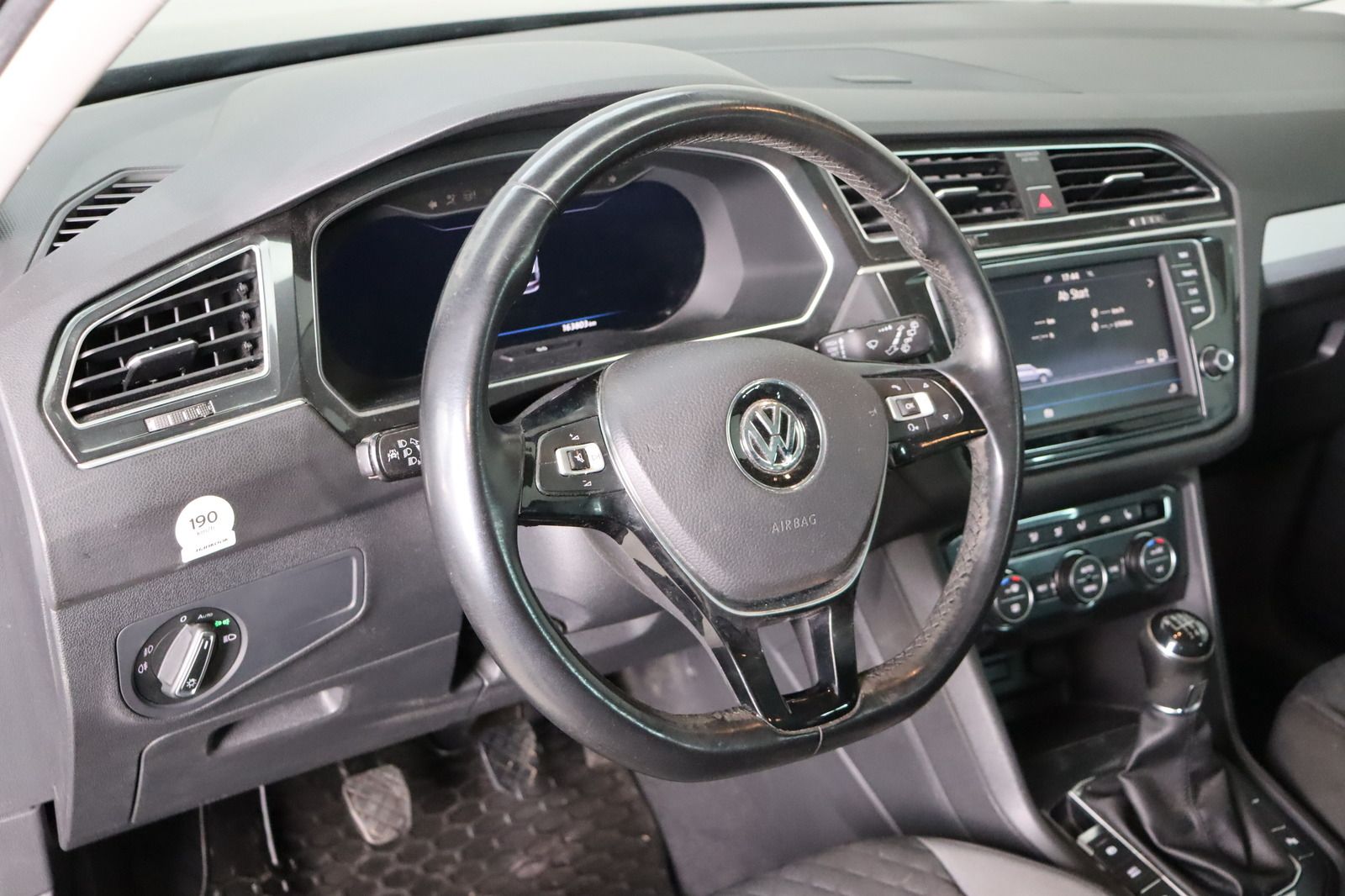 Fahrzeugabbildung Volkswagen Tiguan 4Motion 1. Hand  *Sitzhzg. * LED