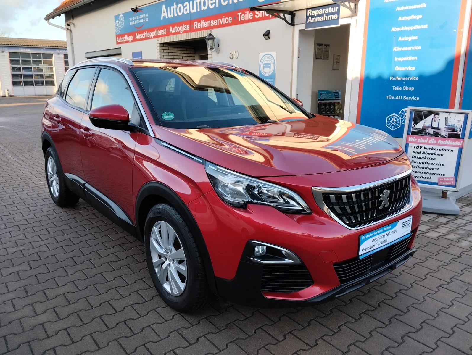 Peugeot 3008 Active 1.Hand TÜV-AU 01-2028