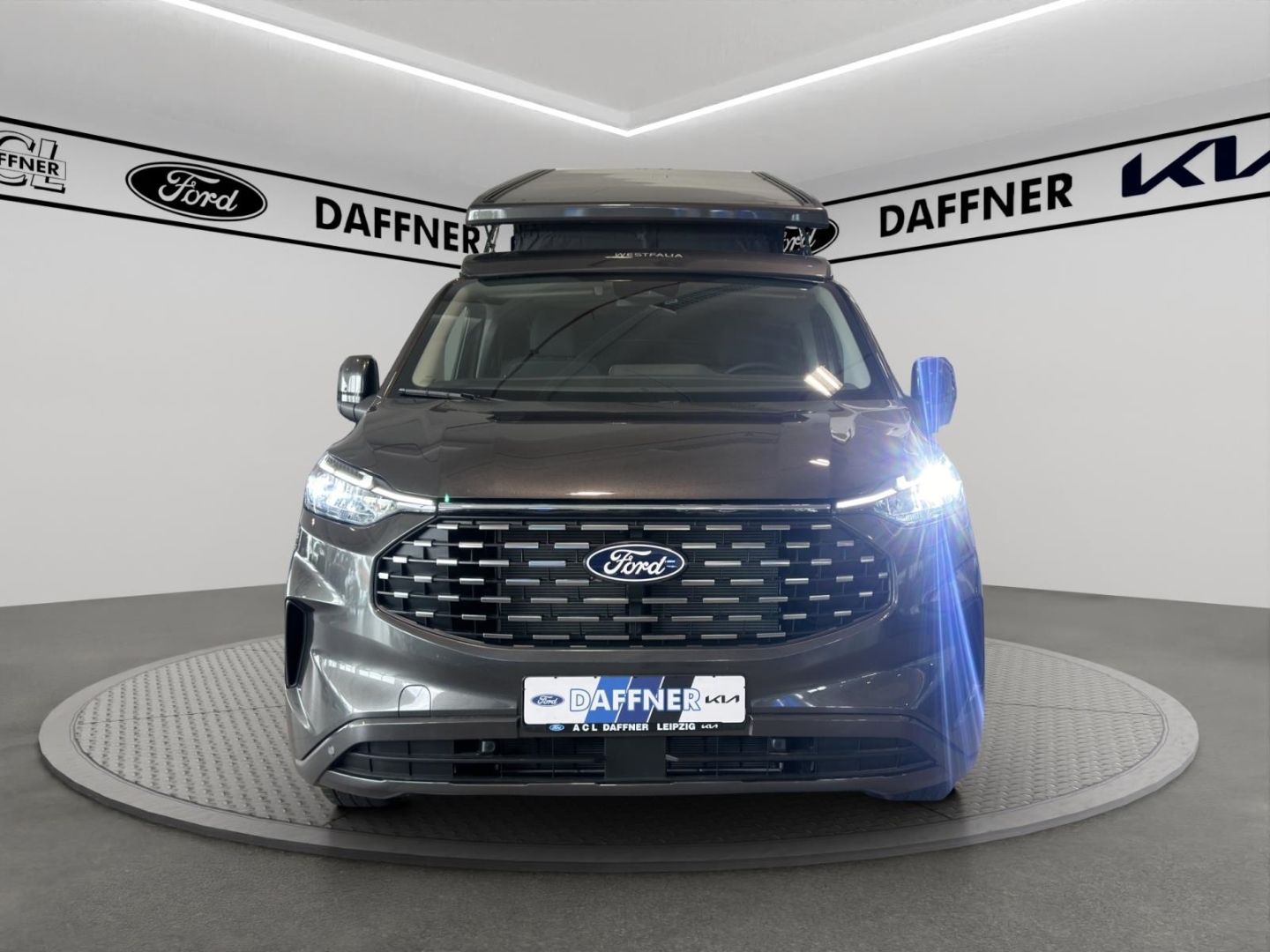 Fahrzeugabbildung Ford Nugget Camper Titanium Aufstelldach FWD
