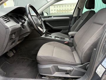 Volkswagen Passat Variant - 12