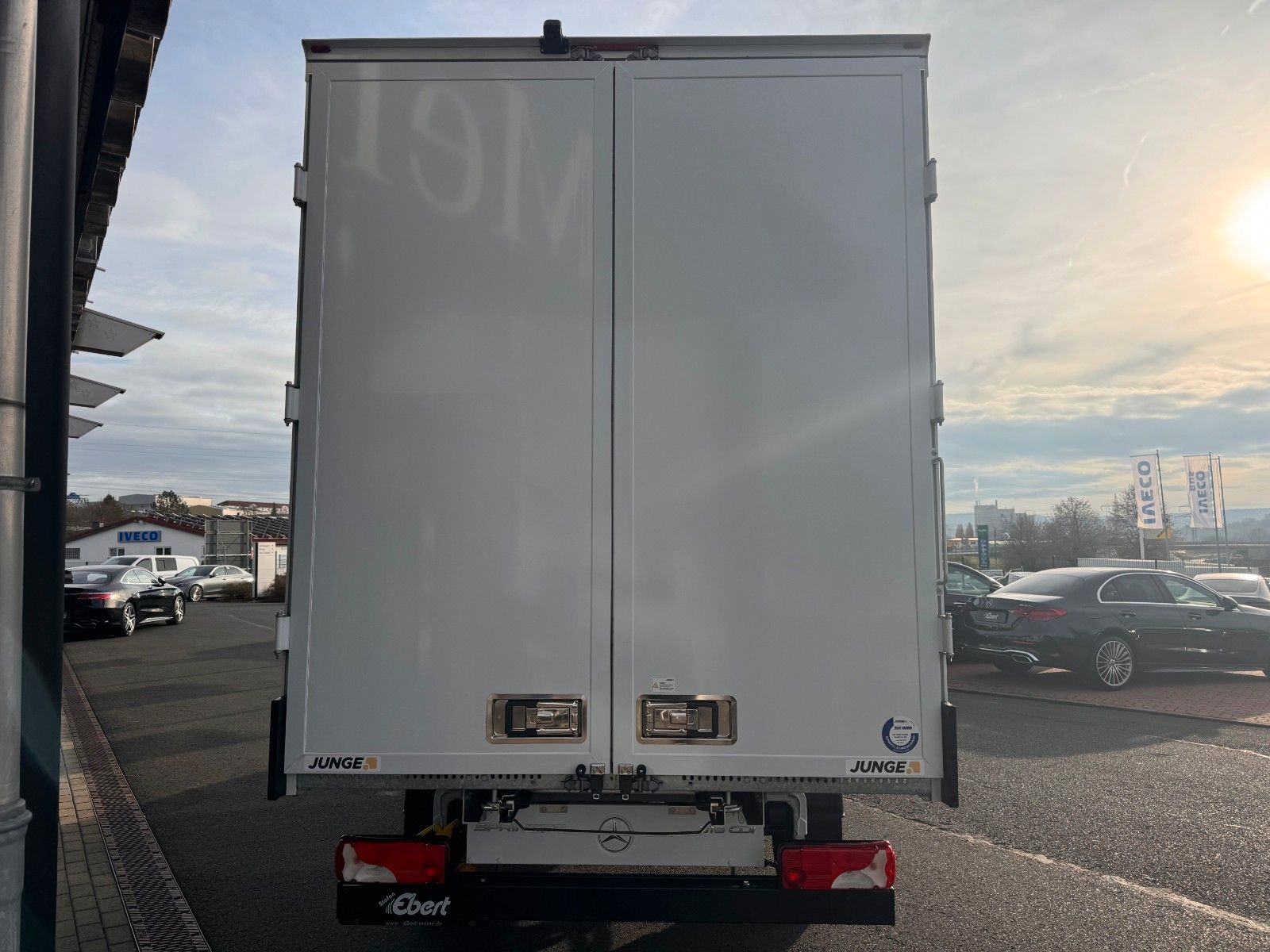 Fahrzeugabbildung Mercedes-Benz Sprinter 315 CDI Möbelkoffer Treppe Windabweiser