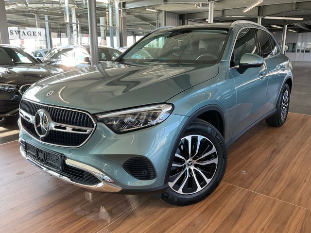MERCEDES-BENZ GLC 220d 4Matic Avantgarde DISTRO/PANO/AHK/360
