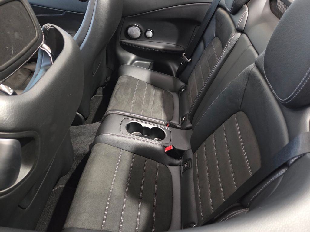 Mercedes-Benz C 180 C Cabrio AMG-Line Airscarf – Ansicht 16