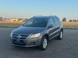 Volkswagen Tiguan Sport 4Motion *Automatik,AHK,Pano-Dach* - gebrauchte VW Tiguan aus dem Jahr 2010
