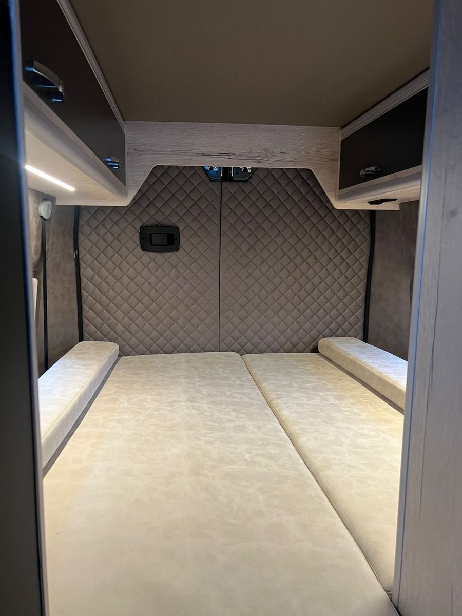 Fahrzeugabbildung MegaMobil Revolution 640 Automatik Voll Induktion Lithium