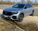 Volkswagen Touareg 3.0 V6 R-LINE  210kW 4MOTION Tiptronic - - Volkswagen Touareg: 2.0