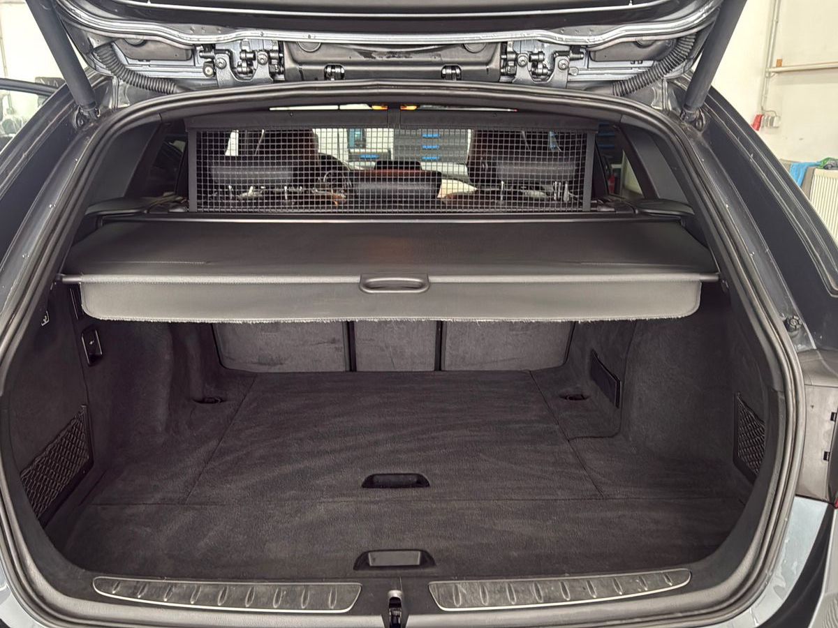 Fahrzeugabbildung BMW 320i Touring / AHK