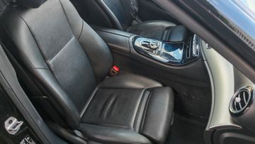 Mercedes E 200 - 11