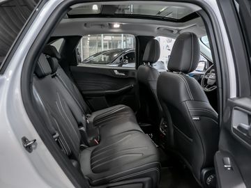 Ford Kuga 2.5 Plug-In Hybrid Vignale Stauassistent