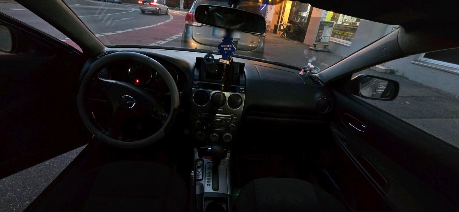 Mazda 2 2004 — photo 11