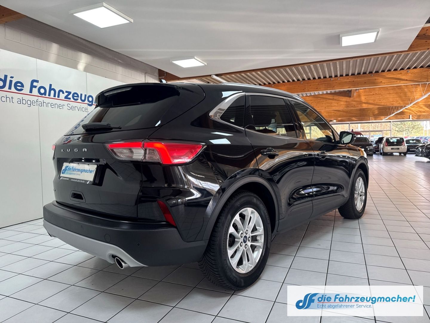 Fahrzeugabbildung Ford Kuga Titanium Navi Apple CarPlay Android Auto Me