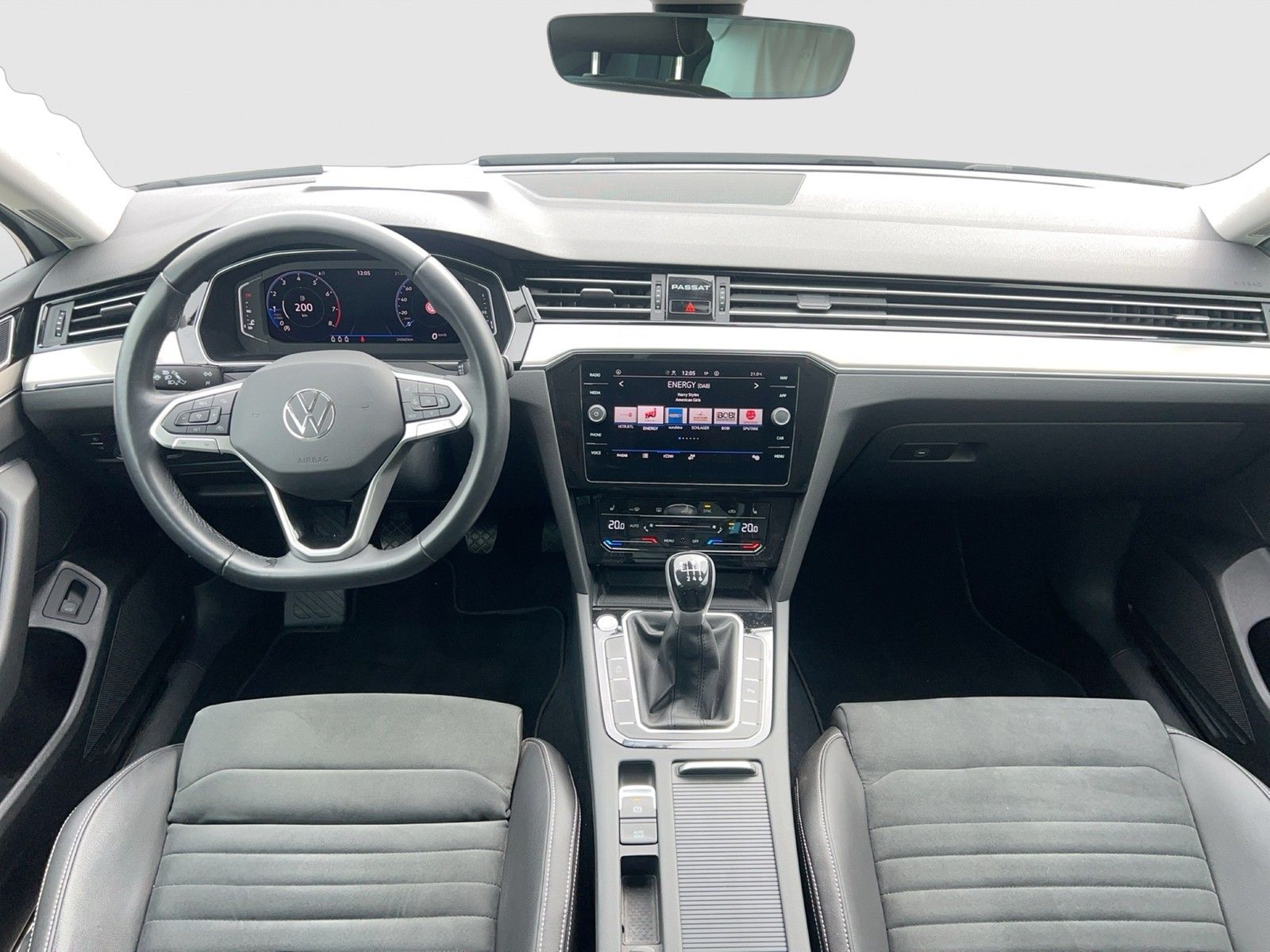 Fahrzeugabbildung Volkswagen Passat Variant TSI Elegance Matrix Navi ACC RFK