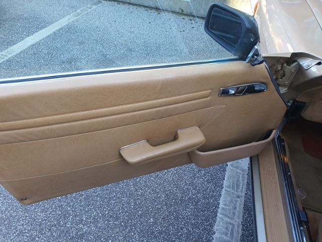 Fahrzeugabbildung Mercedes-Benz SL 560 R107 Wertgutachten Vollabnahme