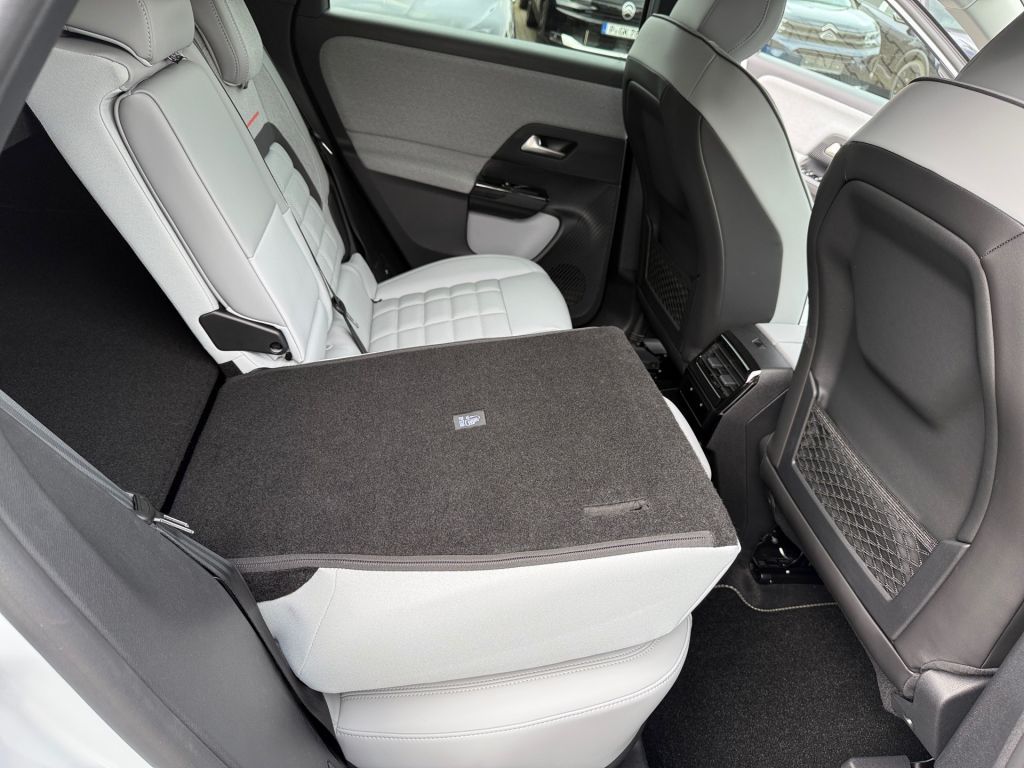 Fahrzeugabbildung Citroën C5 Aircross Hybrid 145 TEAM D mit Winter Paket