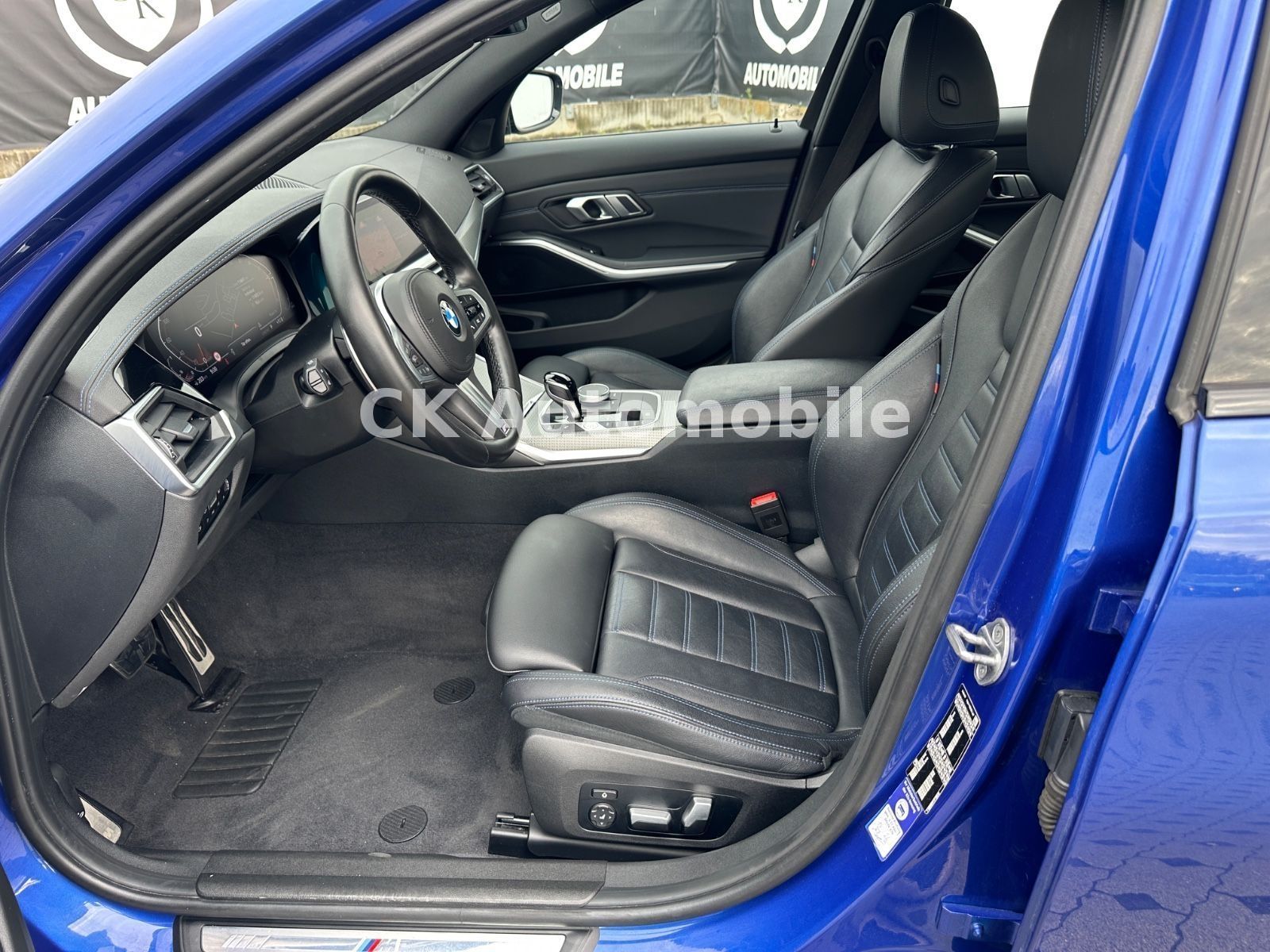Fahrzeugabbildung BMW 330d Lim. M-Sport /Shadow-Line/Navi/Leder/LED