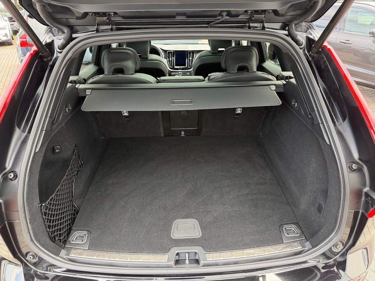 Volvo XC60 B5 Ultimate Dark AWD foto 8