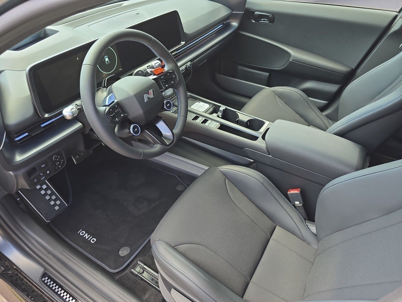 Hyundai IONIQ 6 – Bild 11