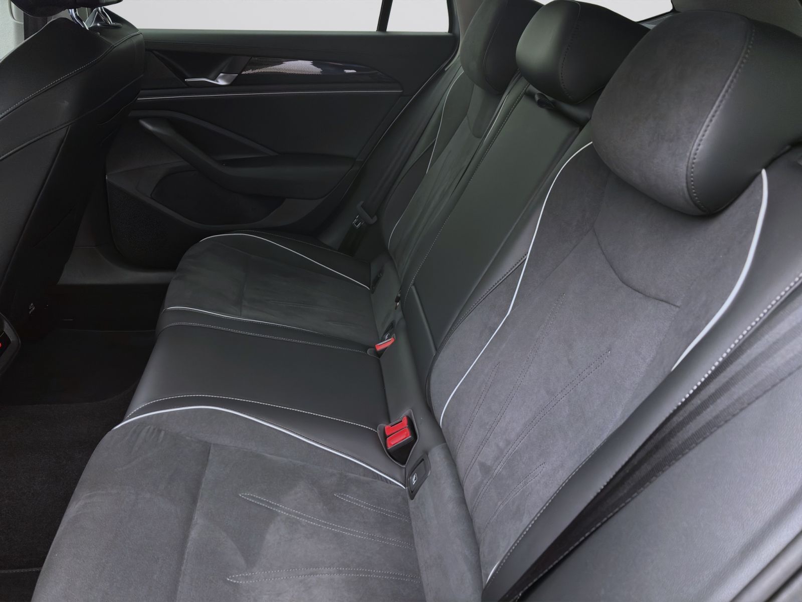 Volkswagen Passat Variant - Bild 15