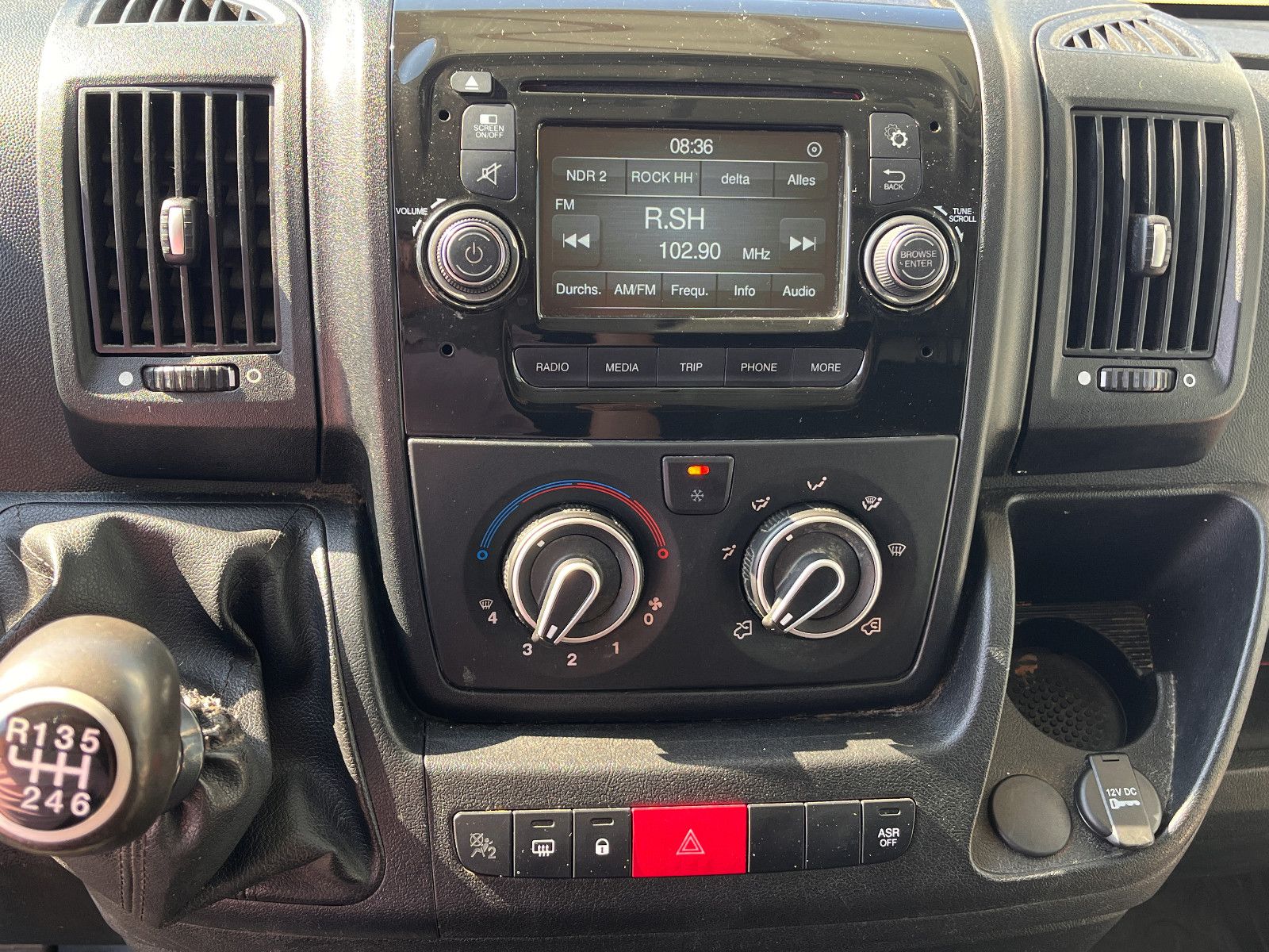 Fahrzeugabbildung Citroën Jumper Kasten 30 L1H1 PROLINE BlueHDi 110