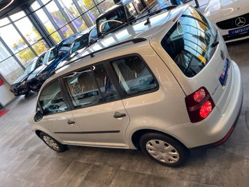 Volkswagen Touran Conceptline *KLIMA*TEMPOMAT*SZHZ*