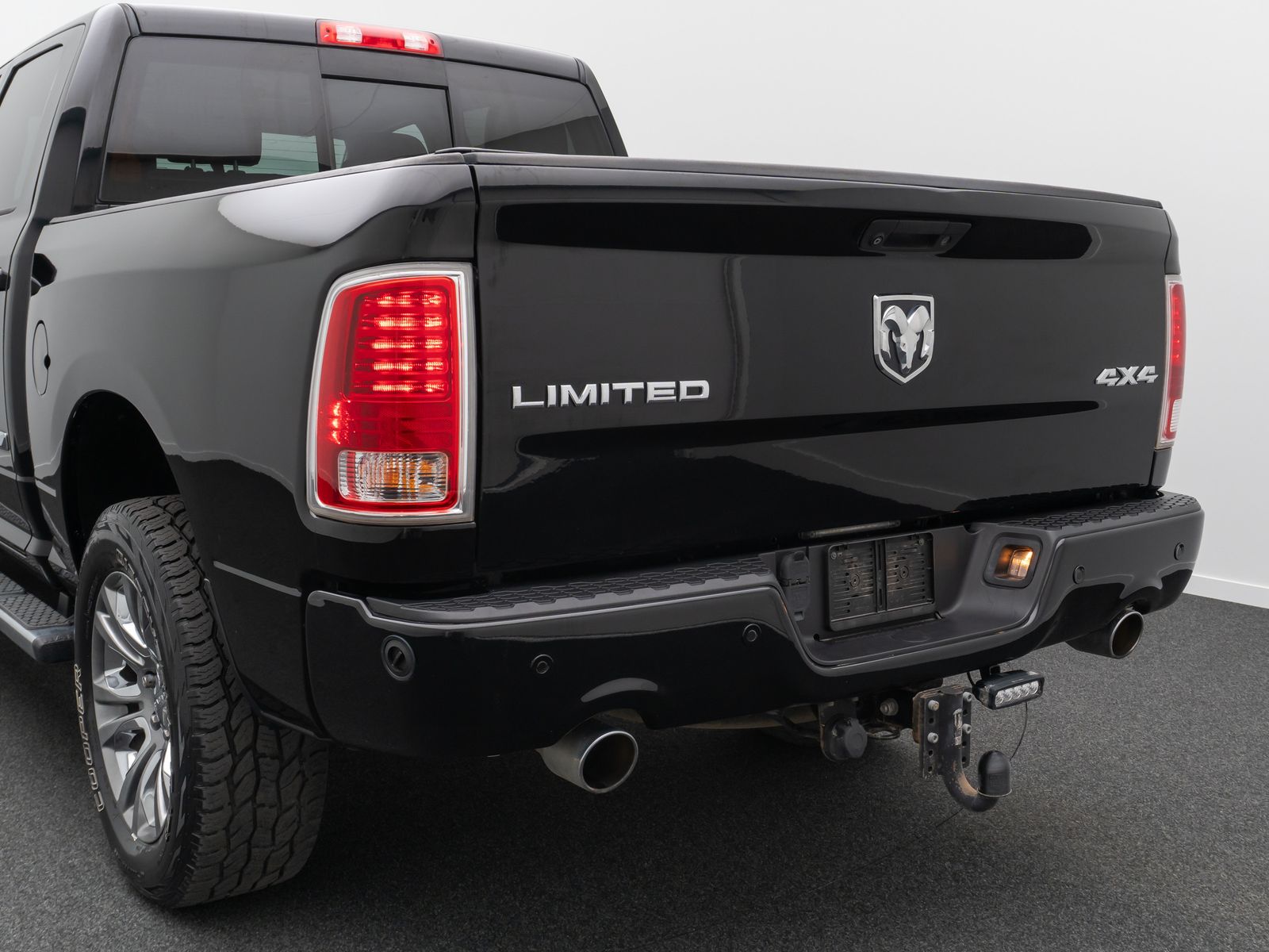 Fahrzeugabbildung Dodge RAM 1500 LIMITED Kamera Navi Belüftung Leder 20"